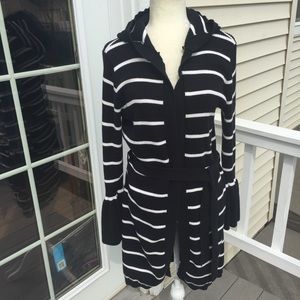 Chaser long line hooded Sweater.  size M